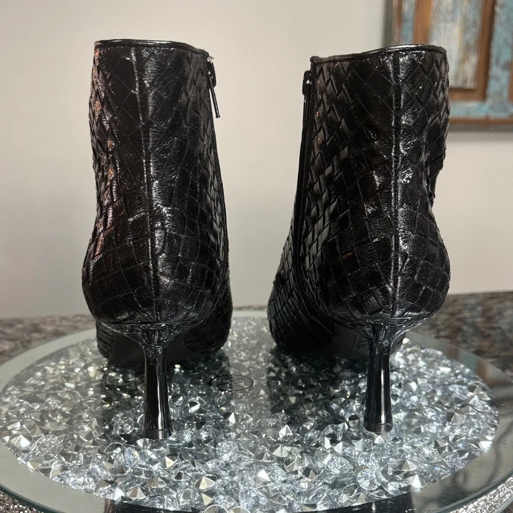 INC International Concepts Black woven Textured Ankle Booties NWT 10.5